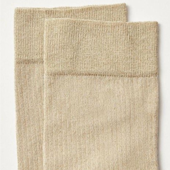 💥PRICE DROP💥 Alohas Ava Shimmer Gold Socks-NWT - Picture 4 of 8